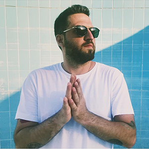 Copywriter & Photographer